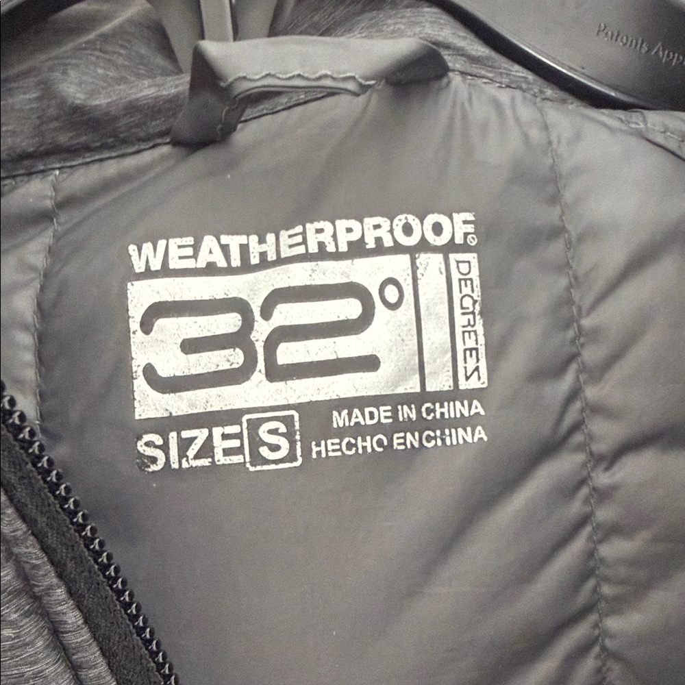 Weatherproof 32 Degrees Black and Gray Jacket - Picture 5 of 5